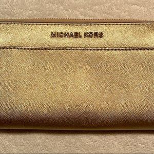 NWOT Michael Kors metallic long zipper wallet
